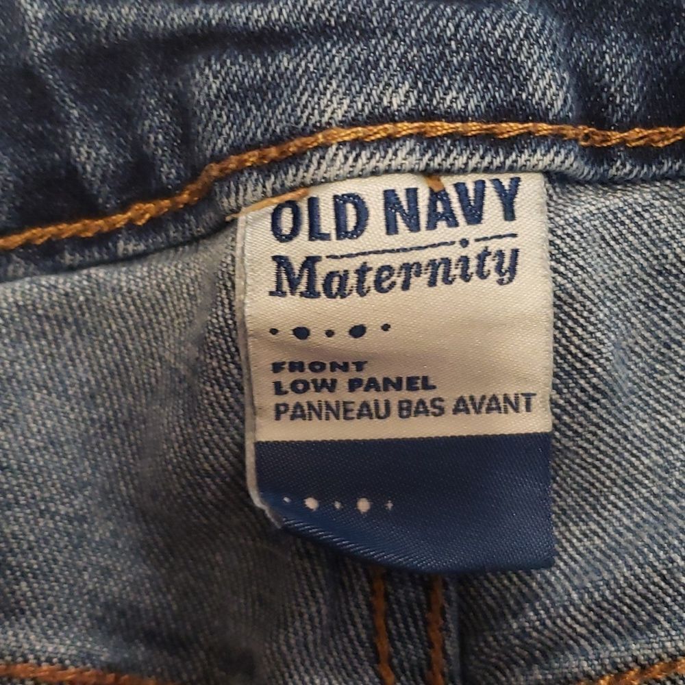 Old Navy Maternity Jean Shorts - Picture 5 of 9